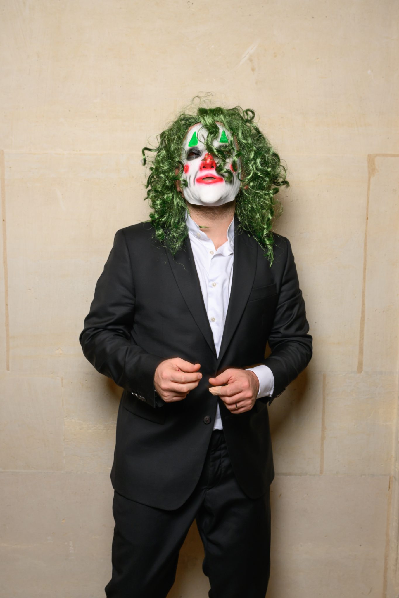  - L’Entropiste and Oniriq Magazine Reinvent Halloween with “Le Bal du Chaos”