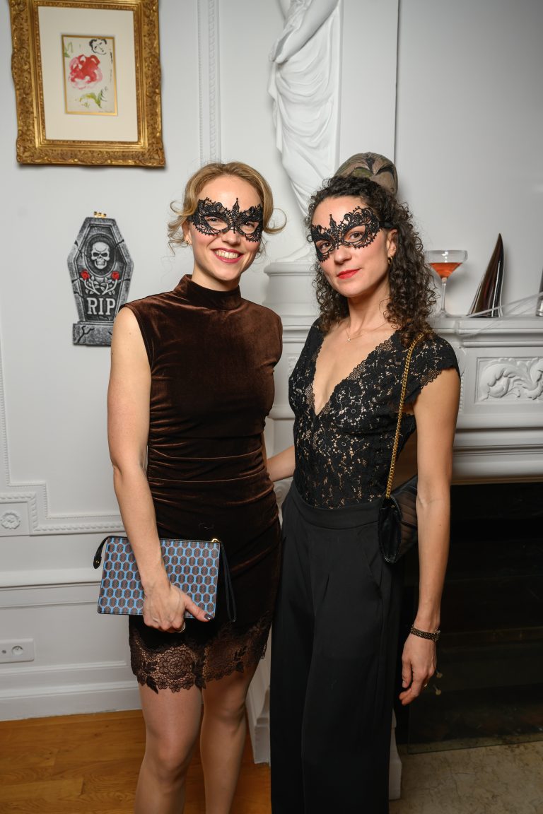  - L’Entropiste and Oniriq Magazine Reinvent Halloween with “Le Bal du Chaos”