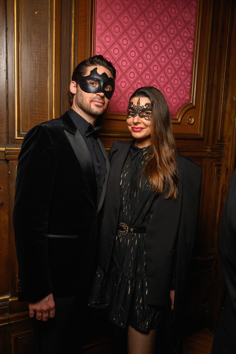  - L’Entropiste and Oniriq Magazine Reinvent Halloween with “Le Bal du Chaos”