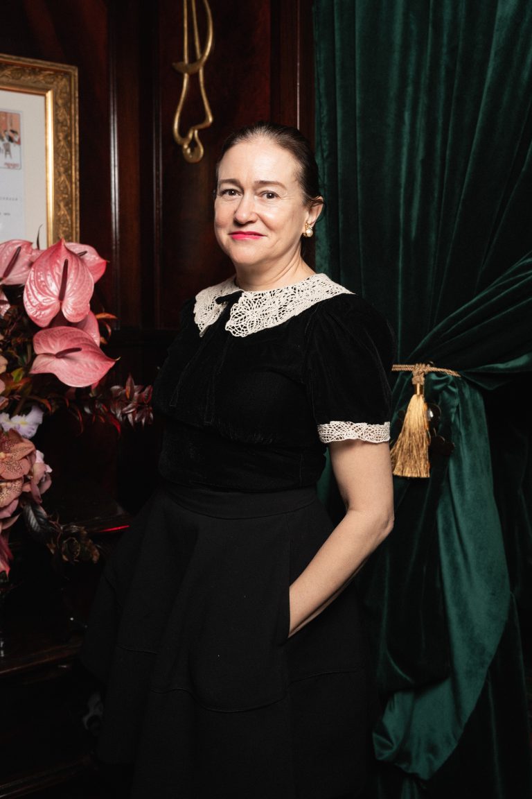  - Reformation célèbre l’ouverture de sa première boutique française chez Maxim’s