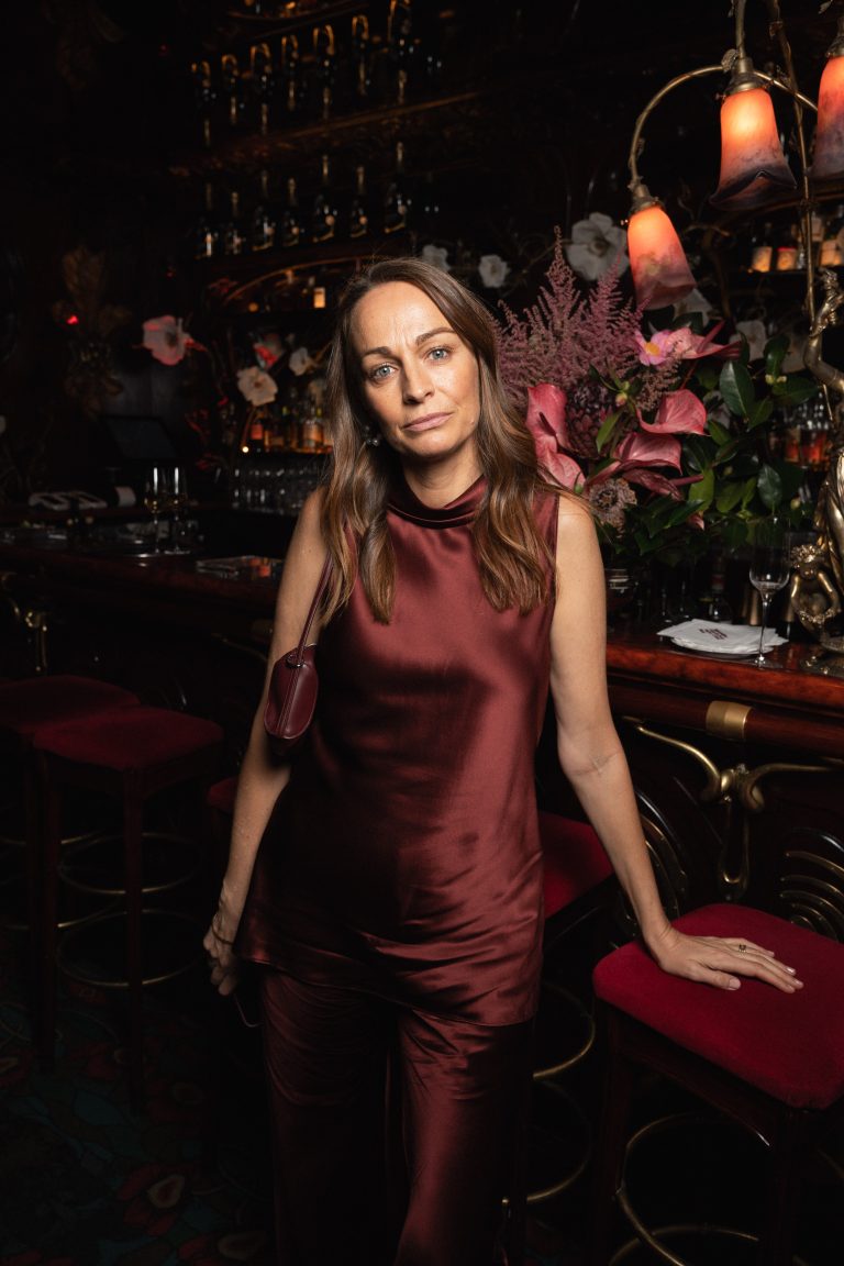  - Reformation célèbre l’ouverture de sa première boutique française chez Maxim’s