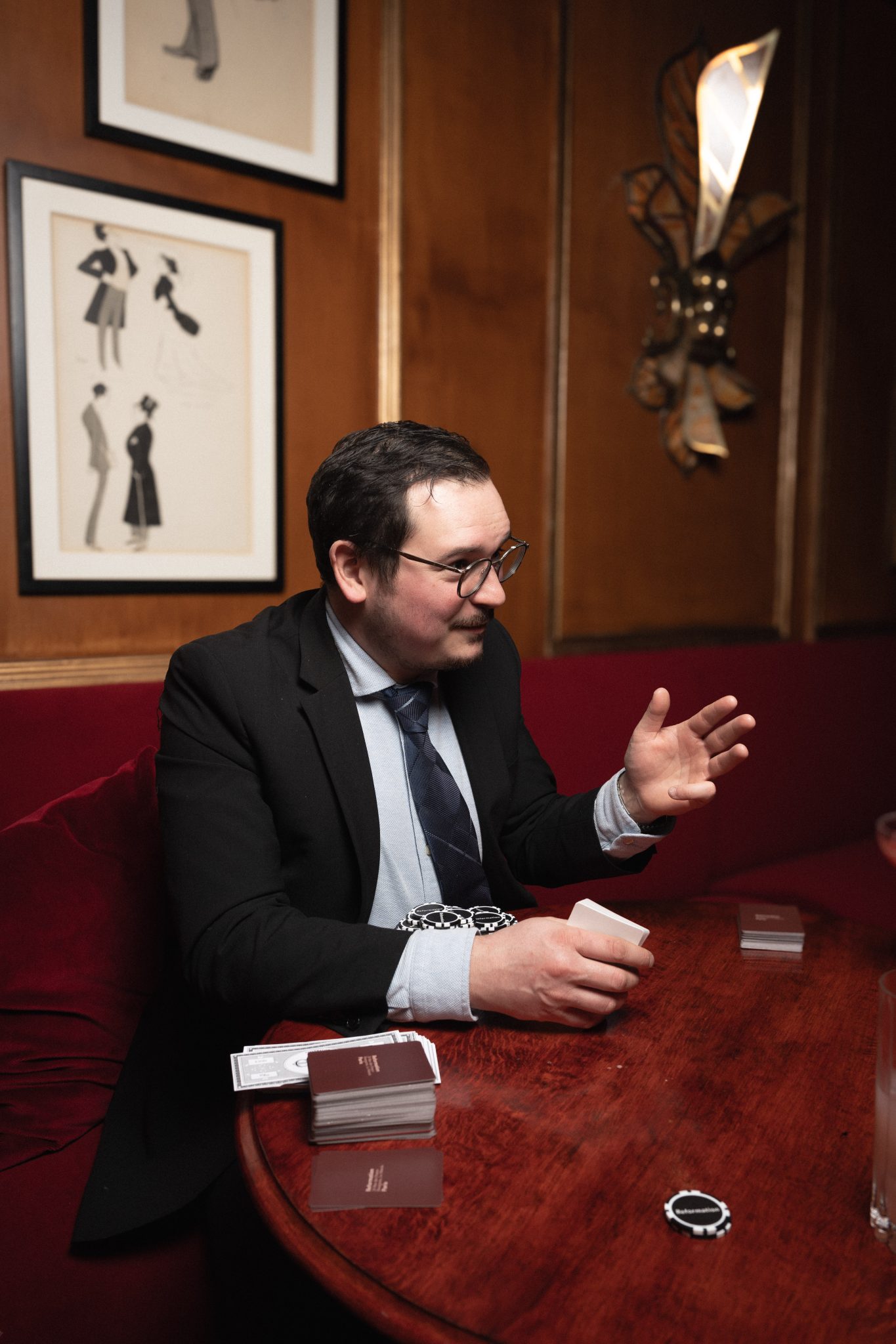  - Reformation célèbre l’ouverture de sa première boutique française chez Maxim’s