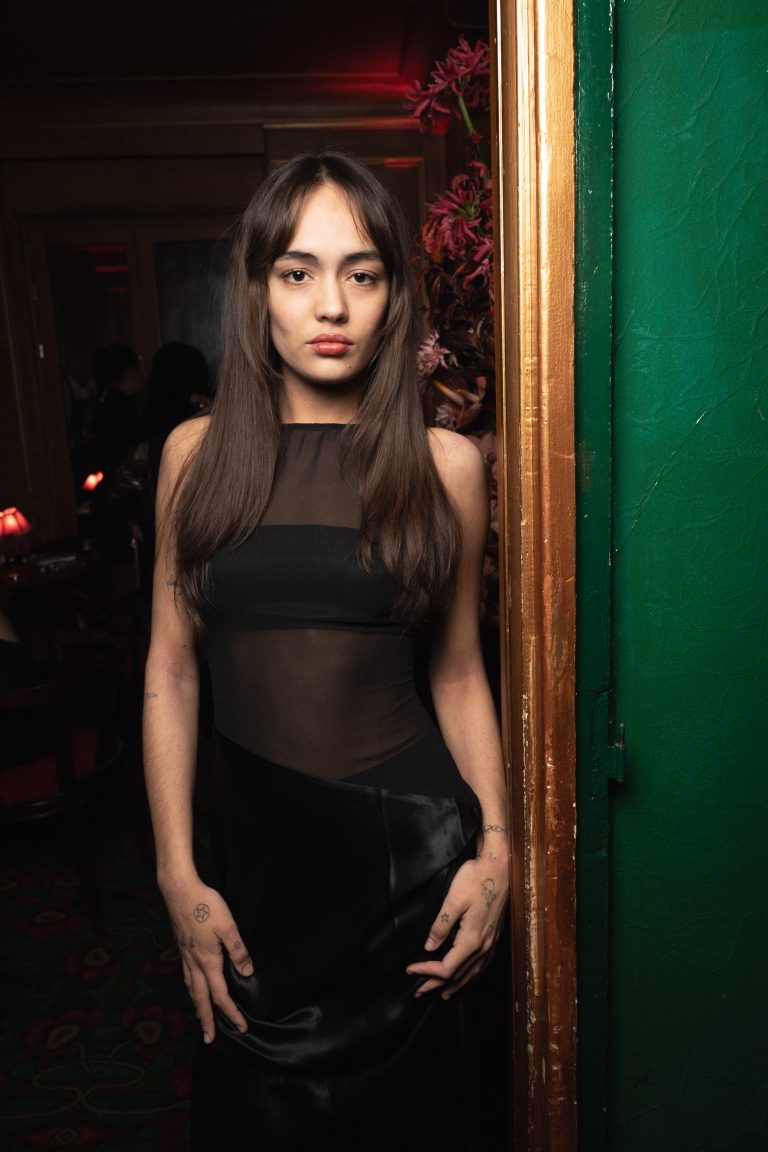  - Reformation célèbre l’ouverture de sa première boutique française chez Maxim’s