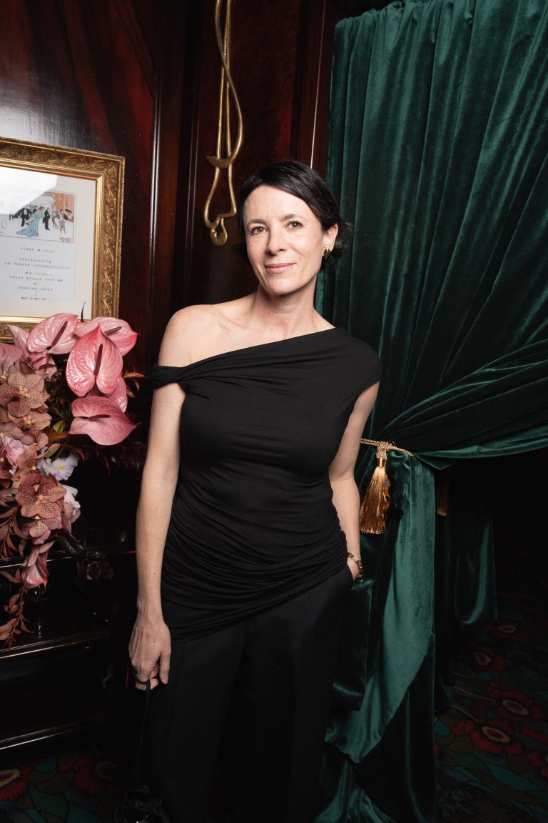  - Reformation célèbre l’ouverture de sa première boutique française chez Maxim’s