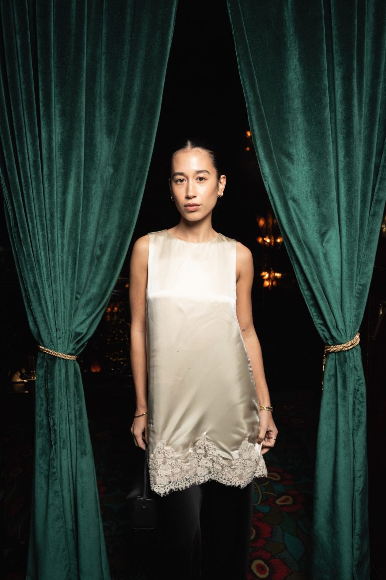  - Reformation célèbre l’ouverture de sa première boutique française chez Maxim’s