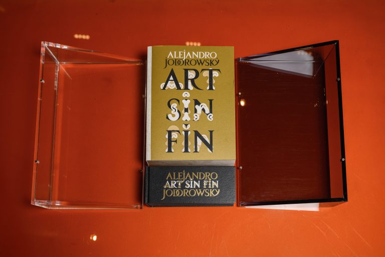 Taschen rend hommage à Alejandro Jodorowsky avec une monographie exceptionnelle