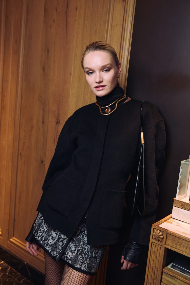  - Moncler et l’Ecal réchauffent les Champs Elysées à l’occasion de Paris Photo avec l’exposition Warmer Visions