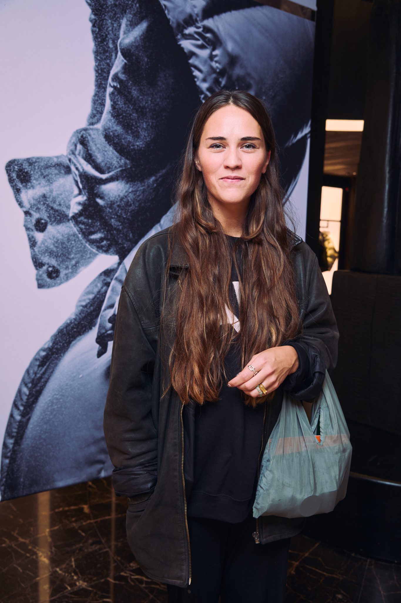  - Moncler et l’Ecal réchauffent les Champs Elysées à l’occasion de Paris Photo avec l’exposition Warmer Visions