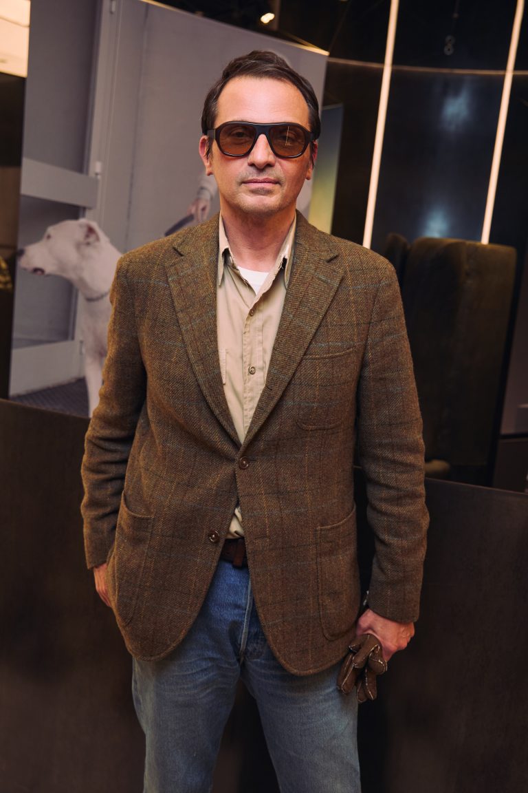  - Moncler et l’Ecal réchauffent les Champs Elysées à l’occasion de Paris Photo avec l’exposition Warmer Visions