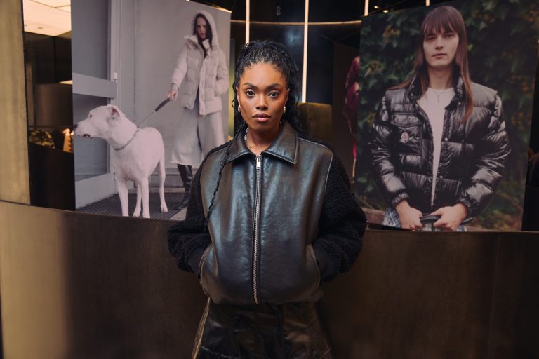  - Moncler et l’Ecal réchauffent les Champs Elysées à l’occasion de Paris Photo avec l’exposition Warmer Visions