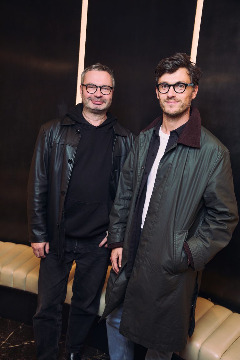  - Moncler et l’Ecal réchauffent les Champs Elysées à l’occasion de Paris Photo avec l’exposition Warmer Visions