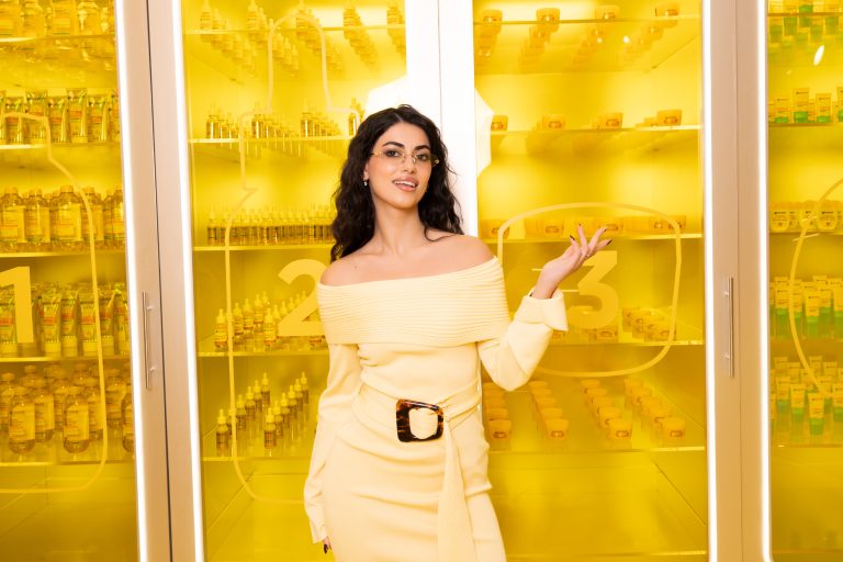  - The “High-Tech Vitamin C Bar”: Garnier Fuels Up on Vitamins in Paris