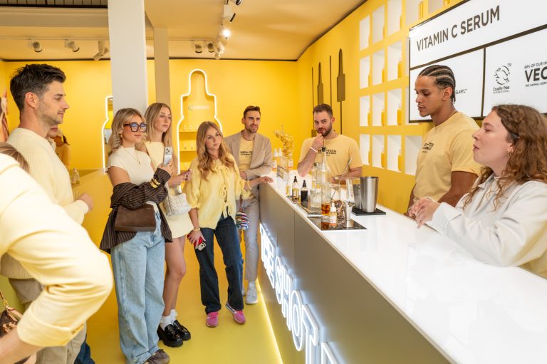  - Le “High-Tech Vitamin C Bar” : Garnier fait le plein de vitamines à Paris