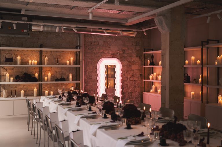 Pour Noël, Lancaster voit la vie en bordeaux