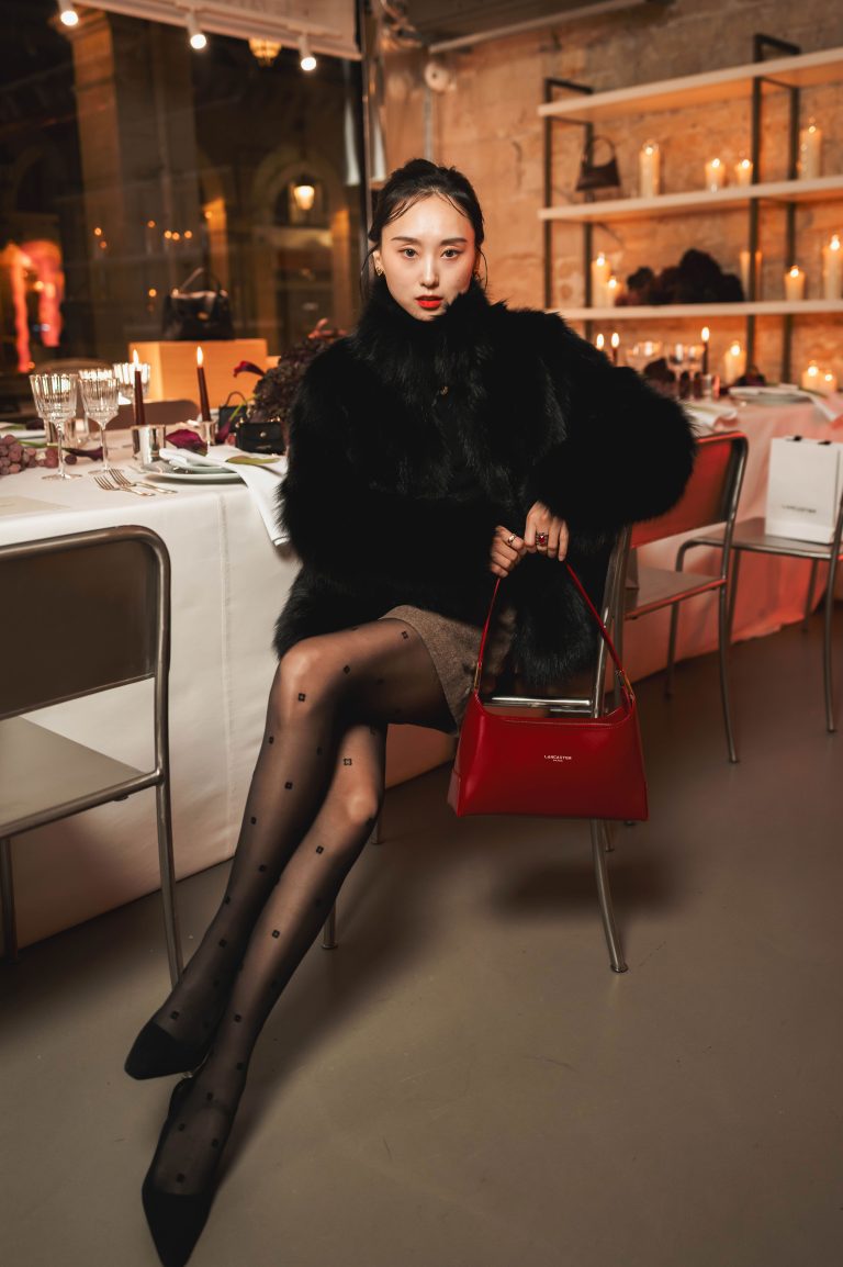  - Pour Noël, Lancaster voit la vie en bordeaux