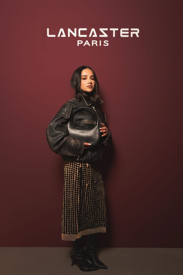  - Pour Noël, Lancaster voit la vie en bordeaux