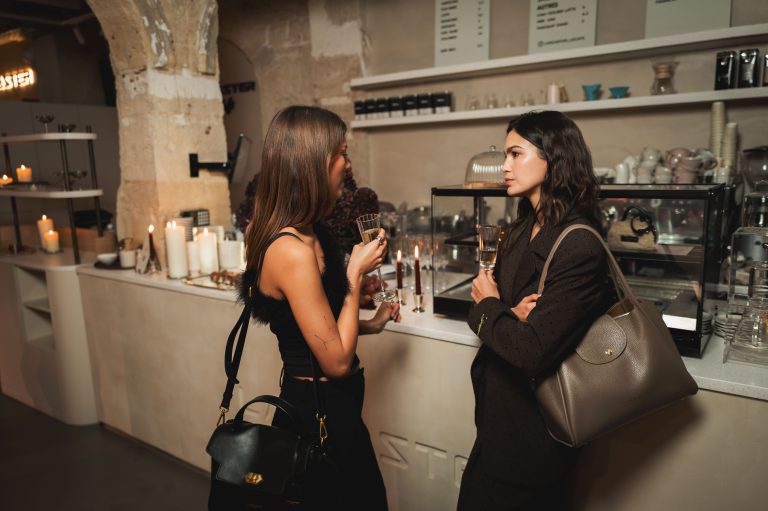  - Pour Noël, Lancaster voit la vie en bordeaux