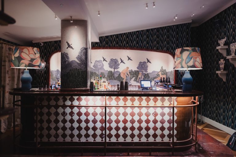 Ben Arpéa reinventa la Roman suite a Casa Monti, la casa d’artista romana