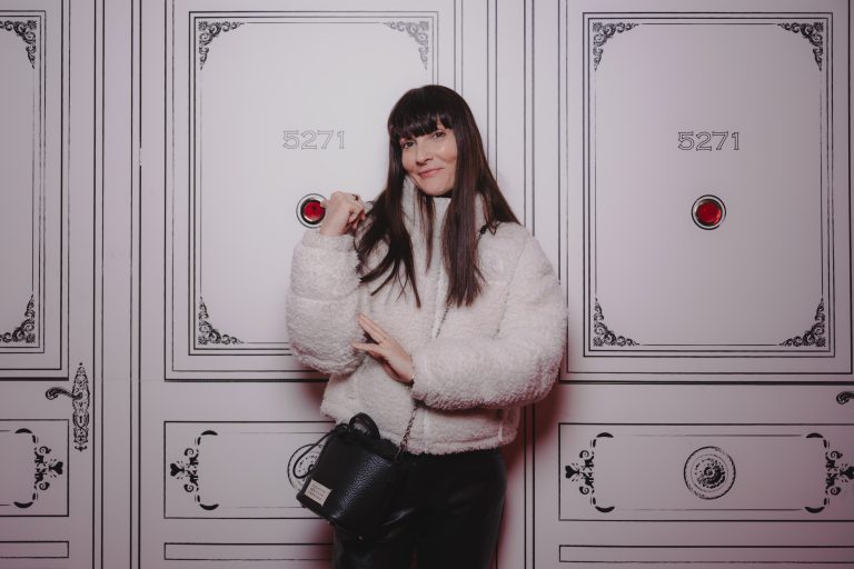  - Seletti ridisegna il Natale: tra pop visionario, icone kitsch e pura meraviglia