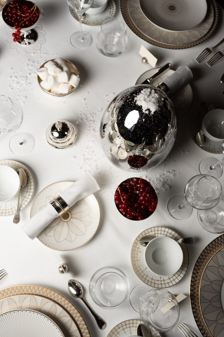 Christofle fait scintiller Noël au Crillon