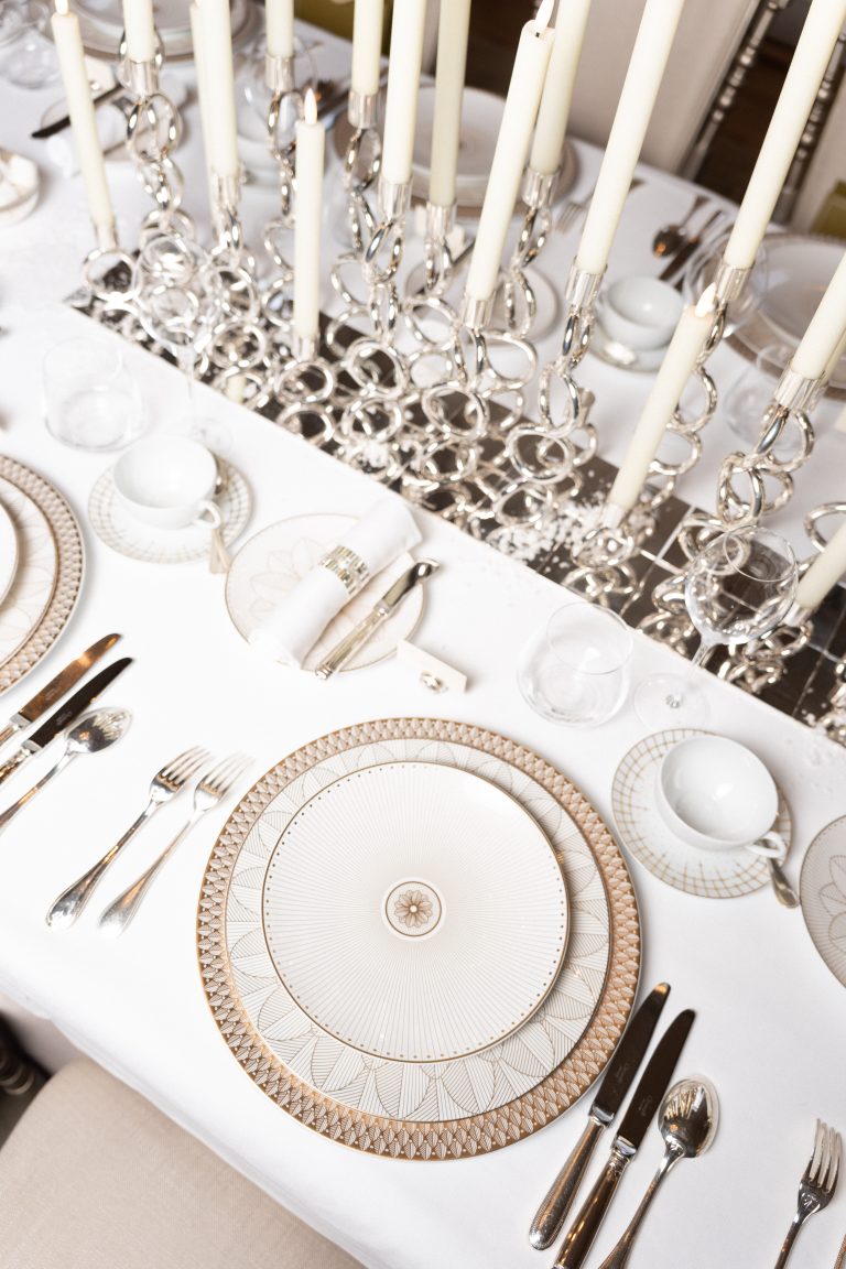 Christofle fait scintiller Noël au Crillon