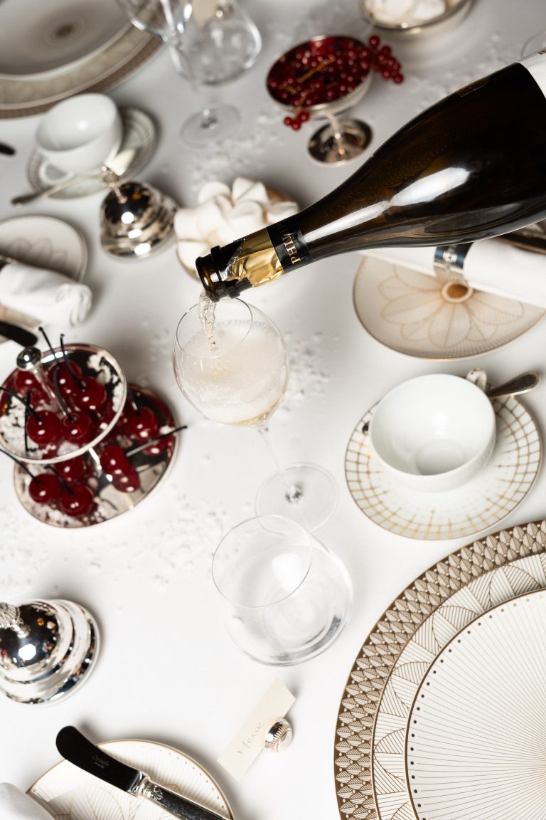 Christofle fait scintiller Noël au Crillon