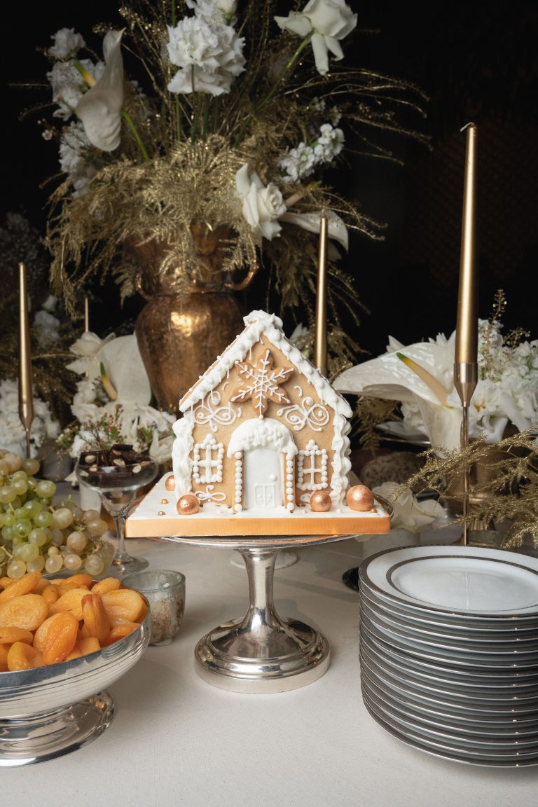 Chaumet Lights Up Christmas at 12 Place Vendôme