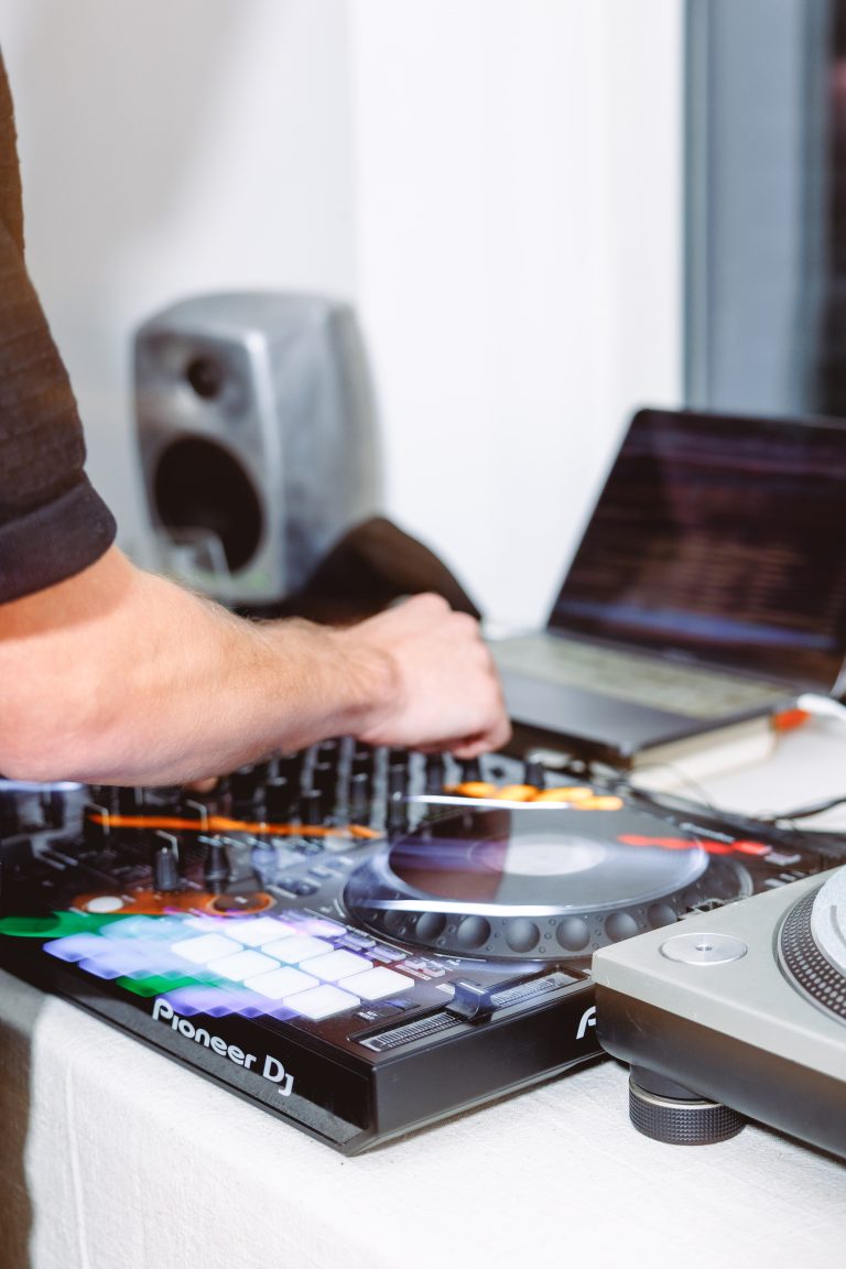 Avant Garde Horn Brings Together the Work of Valentin Van Der Meulen and Fabien Montique