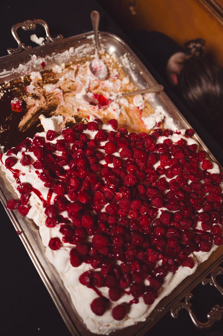 ba&sh et Thomas Lélu célèbrent leur collaboration le temps d’une soirée chez Maxim’s