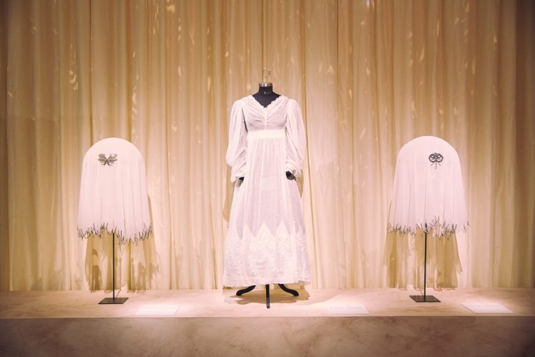 Les Manufactures nationales célèbrent le dialogue entre les textiles de France et d’Inde