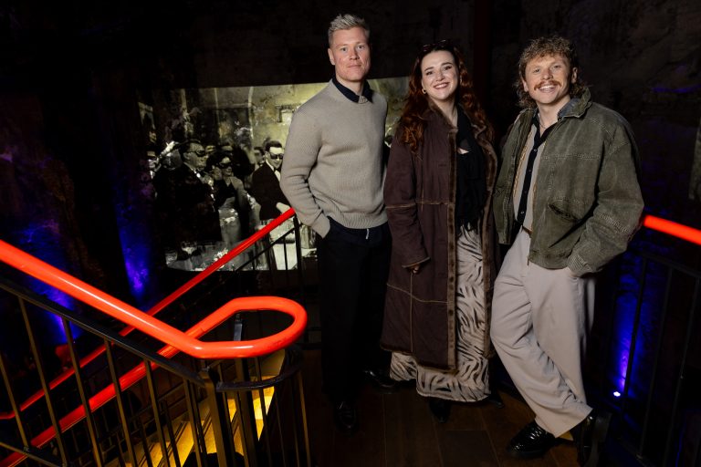  - L’installation “Under the Moon” s’empare du Brunel Museum de Londres