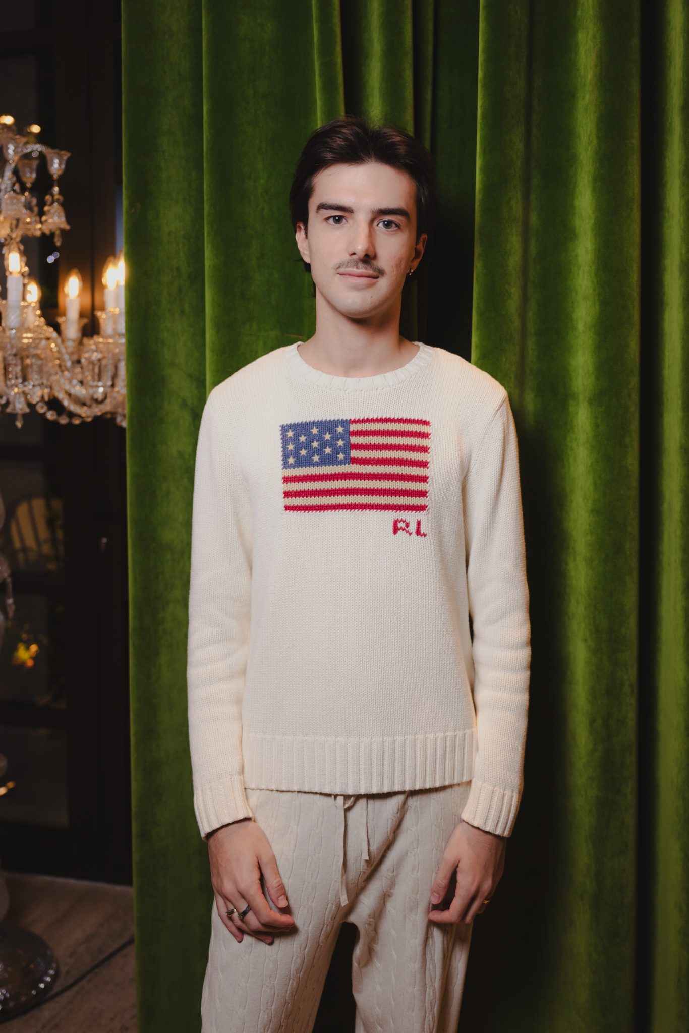  - The Rome EDITION: An Artist-Designed Tree Makes the Holidays Vibrate