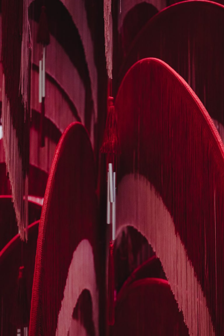 The Rome EDITION: un albero d’artista che fa vibrare le feste