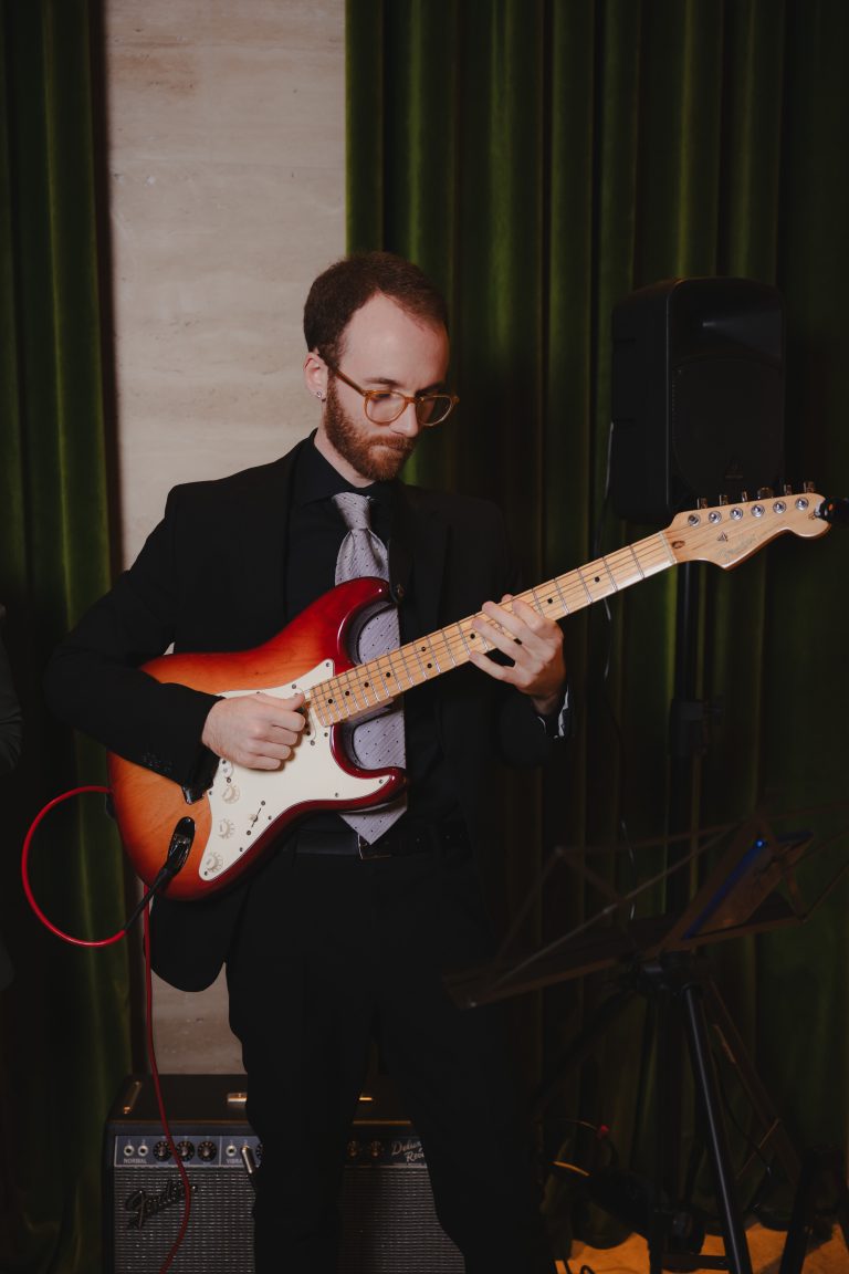 The Rome EDITION: un albero d’artista che fa vibrare le feste