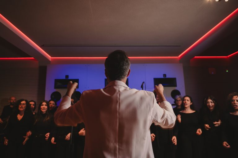 Una serata dedicata ai Patron di Triennale Milano tra cocktail, visioni e coro gospel